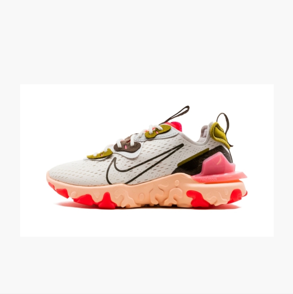 Nike Women's React Vision